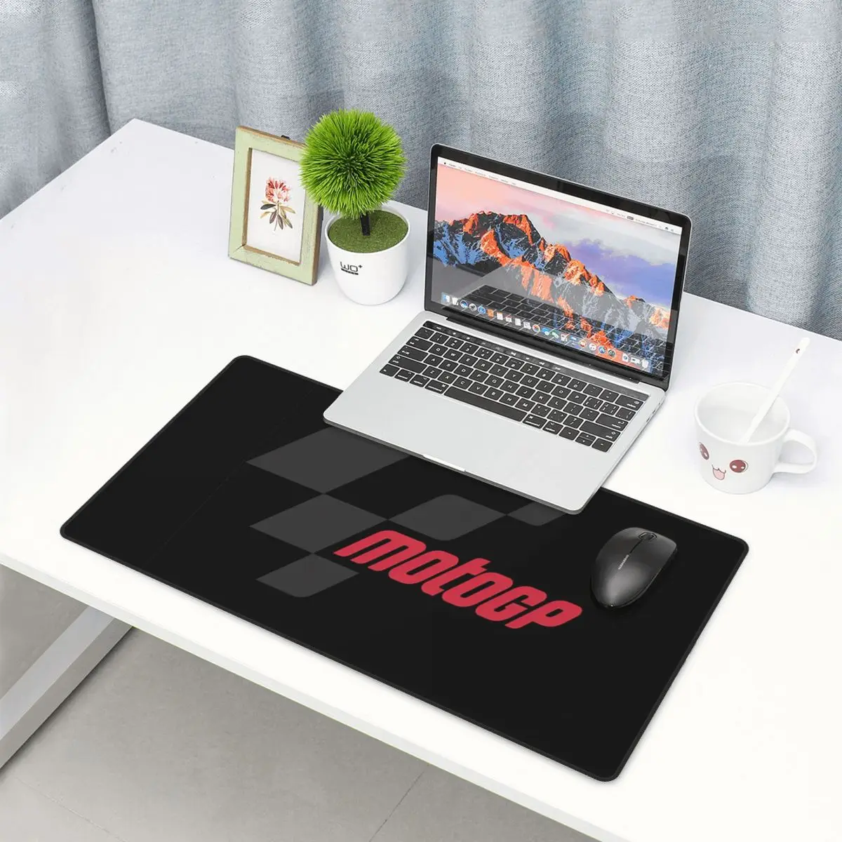 Gaming Accessories Logo - 大型マウスパッド Moto GP ロゴ エッセンシャル ゲーマー